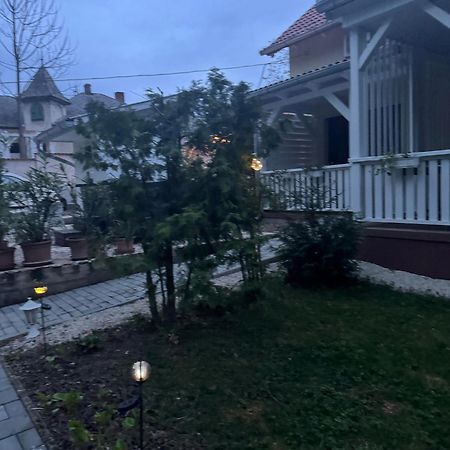 Szem-S Vendeghaz Hotell Balatonszárszó Eksteriør bilde