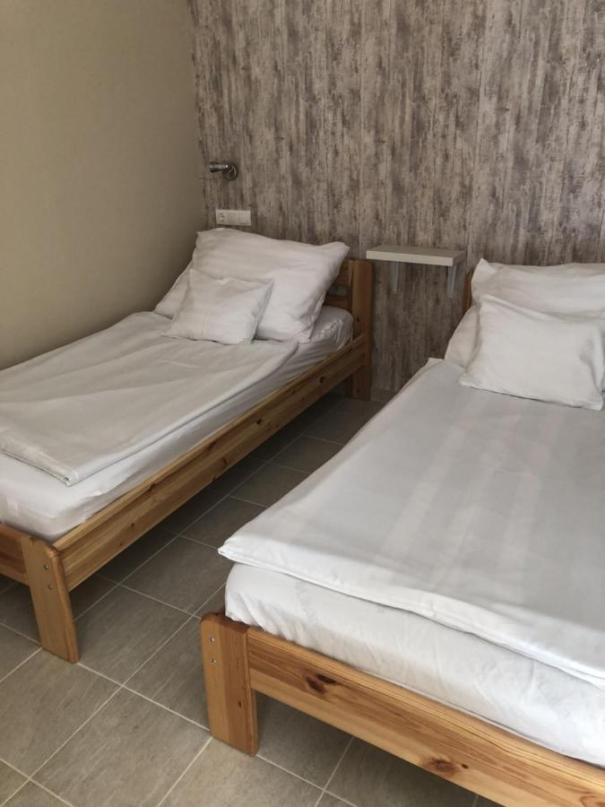 Szem-S Vendeghaz Hotell Balatonszárszó Eksteriør bilde