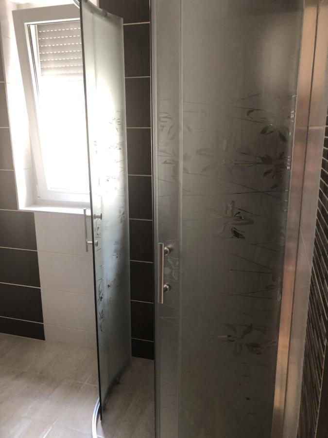 Szem-S Vendeghaz Hotell Balatonszárszó Eksteriør bilde