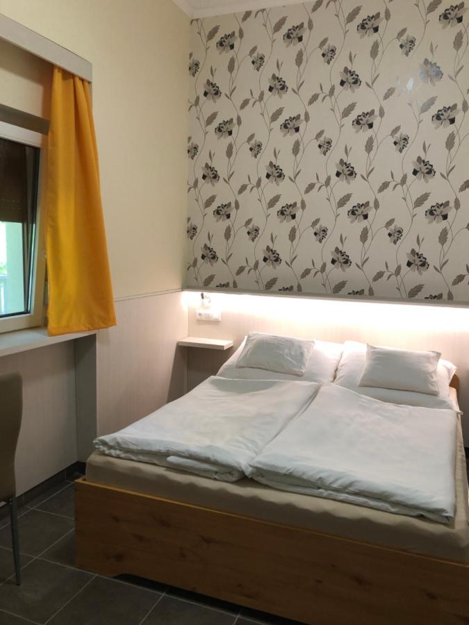 Szem-S Vendeghaz Hotell Balatonszárszó Eksteriør bilde