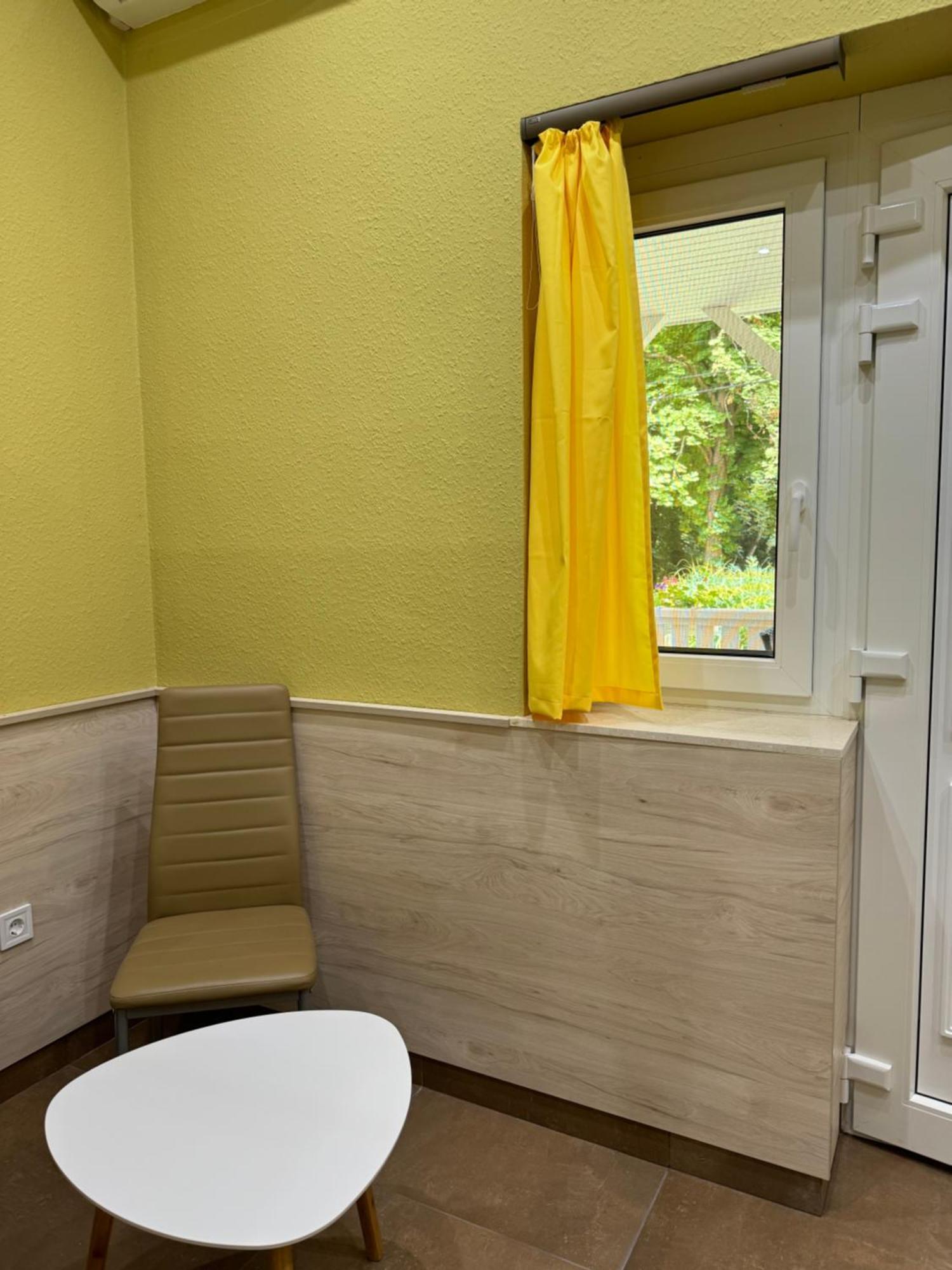 Szem-S Vendeghaz Hotell Balatonszárszó Eksteriør bilde