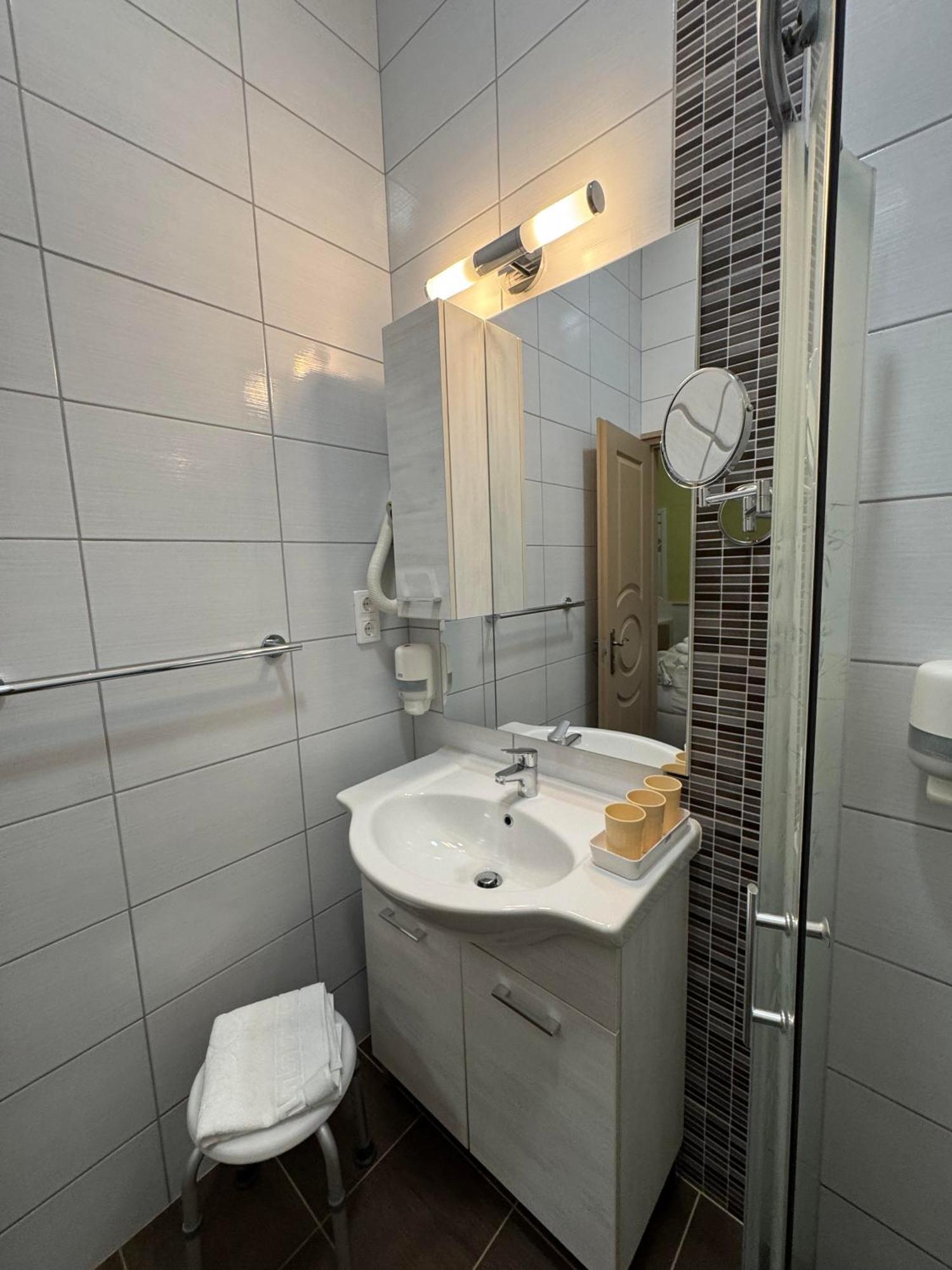 Szem-S Vendeghaz Hotell Balatonszárszó Eksteriør bilde